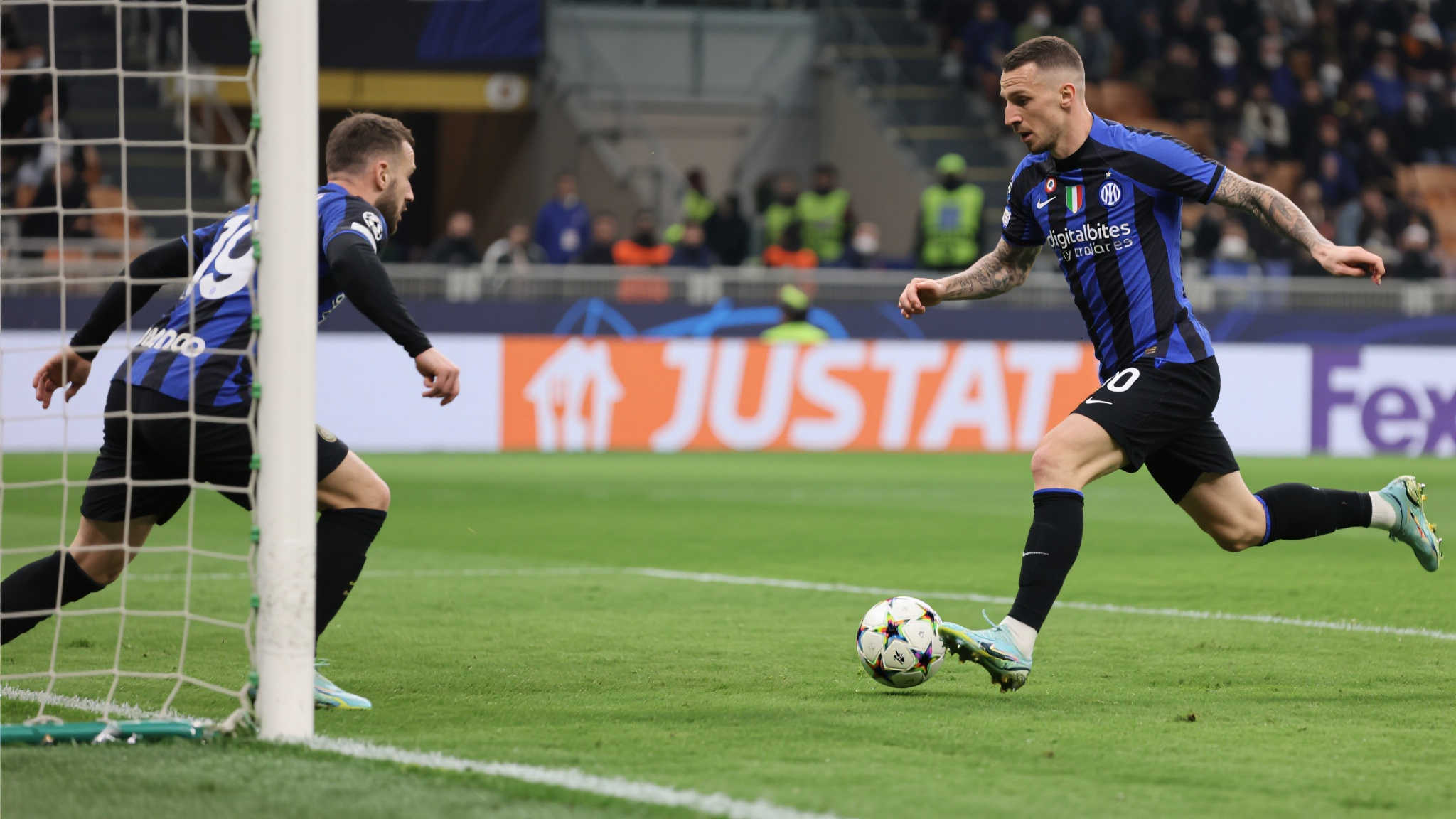 首先，不得不强调的是，国米凭借其巧妙且精准的反击策